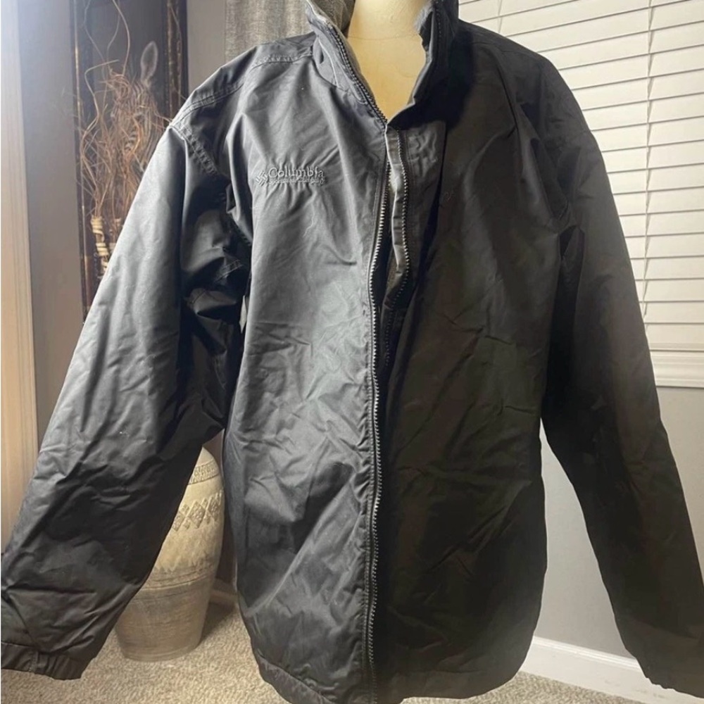 Columbia Men's Black Windbreaker Jacket​
